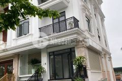 Toa nha 9 tâng 154m2 lac long quân, 30 ty.