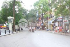 Nhà mặt phố quán thánh, lô góc 2 mặt phố, 37m2, mặt tiền 6.5m, kinh doanh, giá 14.5 tỷ