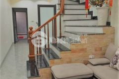 Nhà đất khu vực nguyễn chính hoàng mai hà nội 33m 2.7 tỷ cách 1 nhà là ra tới đường ô tô tránh