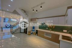 Nhà chợ hàng mới, 4 tầng 200m2, ô tô vào nhà, giá chỉ 4 tỷ