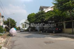 Em cần bán gấp mảnh đất tại trung tâm trâu quỳ, diện tích 50 m2, mặt tiền 4.5 m.