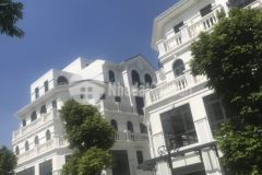 Bán biệt thự vinhomes, tại trung tâm dự án view hồ ngọc trai, 145m, 3 tấng, chỉ 30 tỷ.