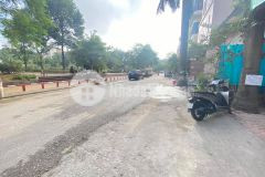 Nhà mặt vườn hoa 16, hoàng cầu, 5 tầng, mặt tiền 5.1m, quá đẹp, kd sầm uất, 16.8tỷ, 0703451750.