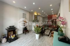 Nhà ô tô tránh,làm văn phòng,kinh doanh sát vinhomes 38m,giá 4.8 tỷ