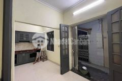 Bán nhà lạc long quân,ngõ nông,kinh doanh nhỏ,5tầng đẹp ở luôn,mt rộng 32m nhỉnh 3 tỷ