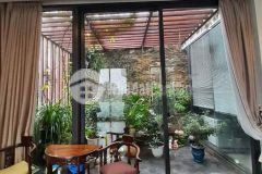 Biệt thự đẳng cấp hồ tây,2 mặt view hồ 235m x 6 tầng,mt11m chỉ 110 tỷ