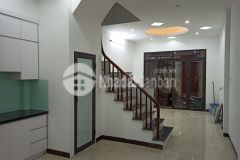 Bán nhà mới phố khương trung, thanh xuân, dt 37m2, 5 tầng, ô tô gần. giá 3.3 tỷ