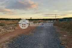 Nền 13,748m2 ngay cạnh bên safari ở xã bình tân giá chỉ 95,000m2. lh 0919 626 750 tặng vàng