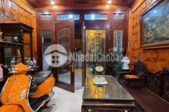 Bán nhà lâm du, long biên,10m ra hồ,nội thất tiền tỷ,dt50m2,mt4.2m,giá 5,1 tỷ.