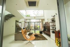 Ban biêt thư hô biêu chanh phương 11 q.phu nhuân 280m2 chi 64 ty
