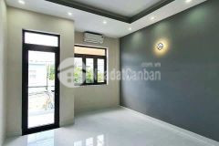 2 căn nhà liền kề hẻm hoàng việt, phường 5