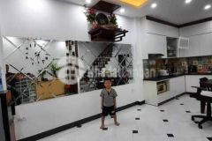 Cần bán nhà nguyễn khang 52m 5 tầng, ngõ thẳng tắp. 5.6 tỷ