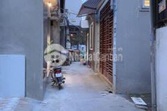 Ngọc lâm nhà 3 tầng gần phố diện tích 42m chỉ 3.2 tỉ