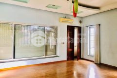 Mặt phố âu cơ 85m mặt tiền 6.5m lô góc 4 mặt thoáng