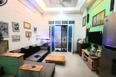 Nhà đẹp ở luôn gần mặt phố