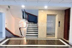 Tòa văn phòng mặt phố trung tâm hoàn kiếm giá rẻ như gia lâm 8 tầng 1 hầm đã hoàn công đầu tư cực tốt.