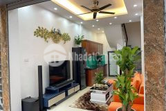 Bán nhà phố giáp nhị, gần ô tô, có sân rộng, 33m2 nhỉnh 2 tỷ.