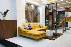 Bán nhà đại la, 74m26 tầng, giá 10.2 tỷ, oto vào nhà, lô góc