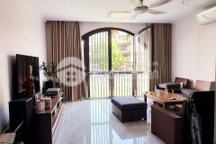 Chính chủ bán nhà siêu phẩm mặt hồ ngọc lâm 71m2. 5 tầng. mt 5.1 m. giá 9.6 tỷ