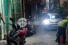 Bán nhà phân lô học viện phùng hưng 35m 5 tầng đẹp, ô tô đỗ cửa, thông chỉ 3.5 tỷ.