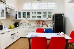 Cần bán gấp nhà phố mai động, gần phố, 2 thoáng, an sinh tốt, chỉ với 4 tỷ.