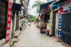 Nhà ngõ ô tô thông phố đại từ 54m x 3 tầng nhỉnh 3 tỷ.