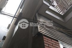 Bán nhà lạc long quân 42 m2, mt 4 m, p.lô, kinh doanh, ngõ nông, rộng, 4,6 tỷ