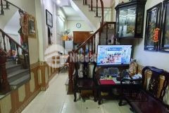 Hot nhà 2 mặt ngõ lạc long quân dt40mx 5t, mt 3.8 chỉ 3.7 tỷ.