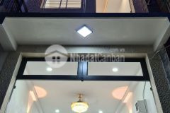 Nhà cấp 3 hẻm trần hưng đạo, p6 mt