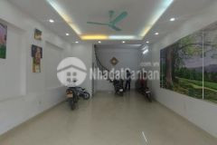 Bán nhà mặt phố xe ben tránh nhà mới vỉa hè rất rộng kinh doanh sầm uất