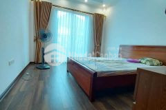 Thạch bàn bán nhà 5 tầng đẹp ở ngay ô tô long biên