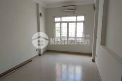 Bán nhà đường tăng hoàng bí cách bến xe bus 10m giá 1.3 tỷ, lh 083.664.6314.