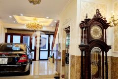 Bán lacasta văn phú,5 tầng thang máy,mặt phố vỉa hè rộng kd sầm uất,2 thoáng,mt5m