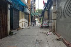 Bán nhà phố giải phóng, ô tô đỗ cổng, 20m ra ô tô tránh, 45m2 nhỉnh 3 tỷ