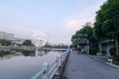 Nhà siêu đẹp 10m ra hồ bồ đề gần phố 50m 5t 5xtỷ lâm du long biên