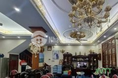 Biệt thự sân vườn giữa phố giáp bát. dt 185m2, 4 tầng, mt 17m, giá 13,9 tỷ.