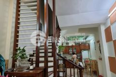 Bán nhà hoàng quốc việt, cầu giấy, 40m2, 5t, nhà mới siêu đẹp, giá nhỉnh 5 tỷ.