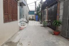 Nhà ngọc thụy siêu hiếm ngõ ba gác cách 100m ô tô tránh khu vực dân chí cao giá 2.4 tỷ.