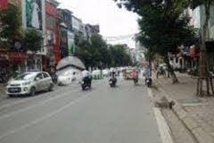 Chính chủ bán nhà mặt phố trần quốc hoàn 100m2 mặt tiền 10m lô góc giá 300 trm.