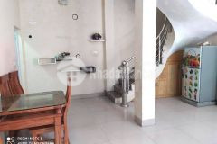 Nhà đẹp gần đường lớn hiếm trong tầm giá