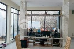 Nhà phân lô vip ngõ 210 nghi tàm, 97m2 x 4 tầng, mặt tiền 9m, nội thất xịn, giá 15.5 tỷ