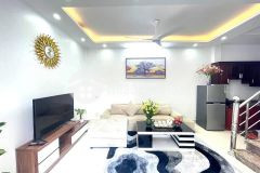 Nguyễn đức cảnh vị trí đẹp, ô tô lùi vào nhà,gần bãi xe ô tô, nhà đẹp,dt 35m2 nhỉnh 4 tỷ