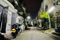 Bán gấp nhà hẻm xe tải 2 tầng đ phan huy ích, gần trường chinh tân bình 51m2