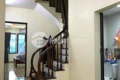 Chính chủ nhờ bán nhà lĩnh nam, nam dư, hoàng mai 37m2 ô tô đỗ cửa.