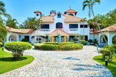 Siêu biệt thự phố hồng tiến, diện tích 1300 m2, đại gia ở ẩn.