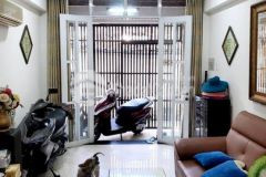 Hot nhà mặt ngõ lạc long quân cầu giấy,kd, thoáng 3 mặt, dt 35m2, chỉ 3.7 tỷ.