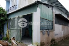 Bán nhà mặt tiền đường nhựa 8m shr diện tích 92,5m2 ngay sát trung tâm tp. dĩ an.