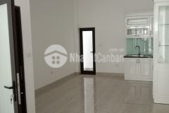 Bán nhà phố trạm long biên 30m2, 5 tầng mới, mt 4.5m, giá 2.7 tỷ.