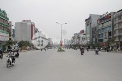 Nhà mặt phố xã đàn 35m2, 6 tầng, mới đẹp, 2 mặt tiền thoáng sáng, thuê 35trth. 0703451750