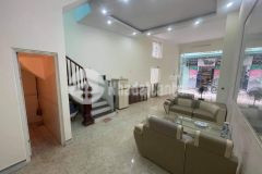 Cần bán nhà đẹp bồ đề lô góc ngõ rộng 48m2. mt 4.4 m. 4.55 tỷ